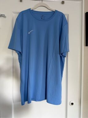 Nike Men’s Dri-FIT Short Sleeve Shirt - Columbia Blue